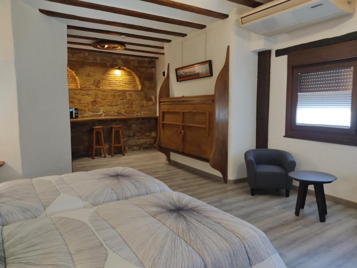 Hostal Suetxe Los Arcos Extérieur photo