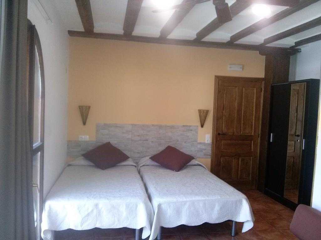 Hostal Suetxe Los Arcos Extérieur photo