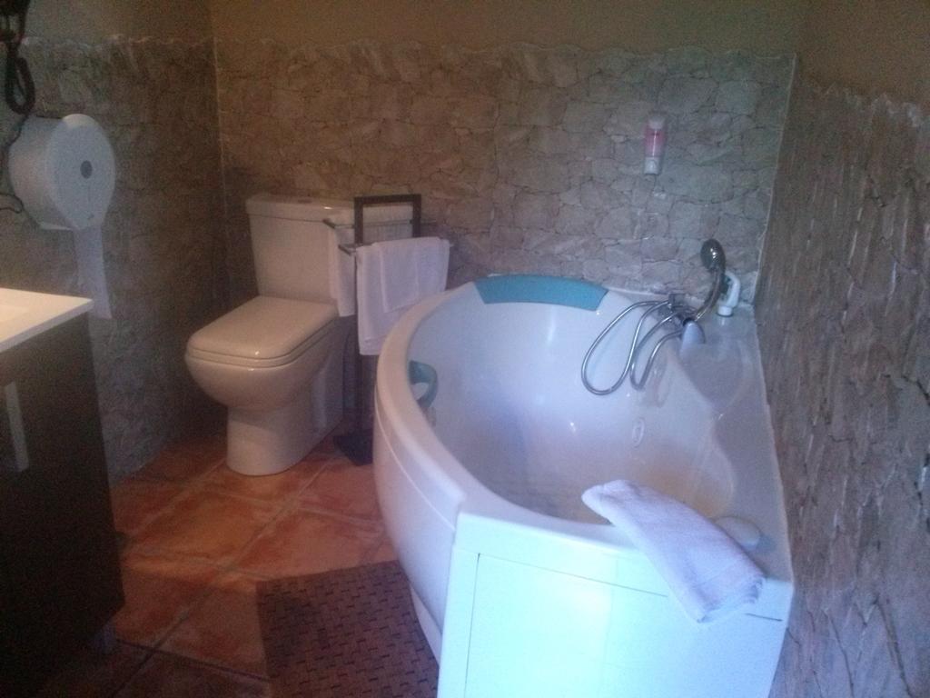 Hostal Suetxe Los Arcos Extérieur photo