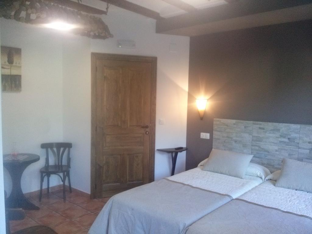 Hostal Suetxe Los Arcos Extérieur photo