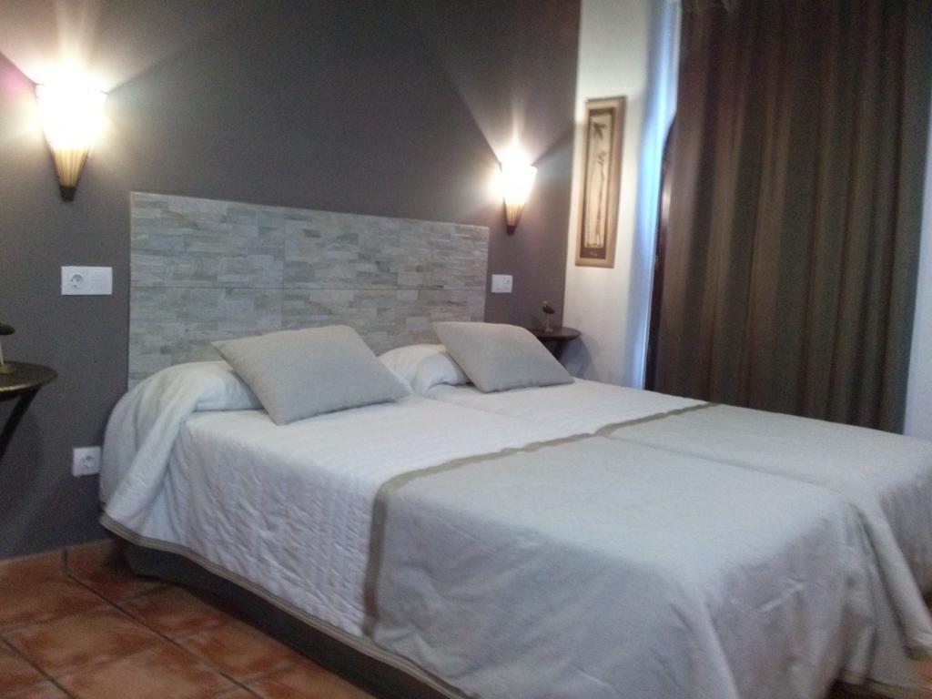 Hostal Suetxe Los Arcos Extérieur photo