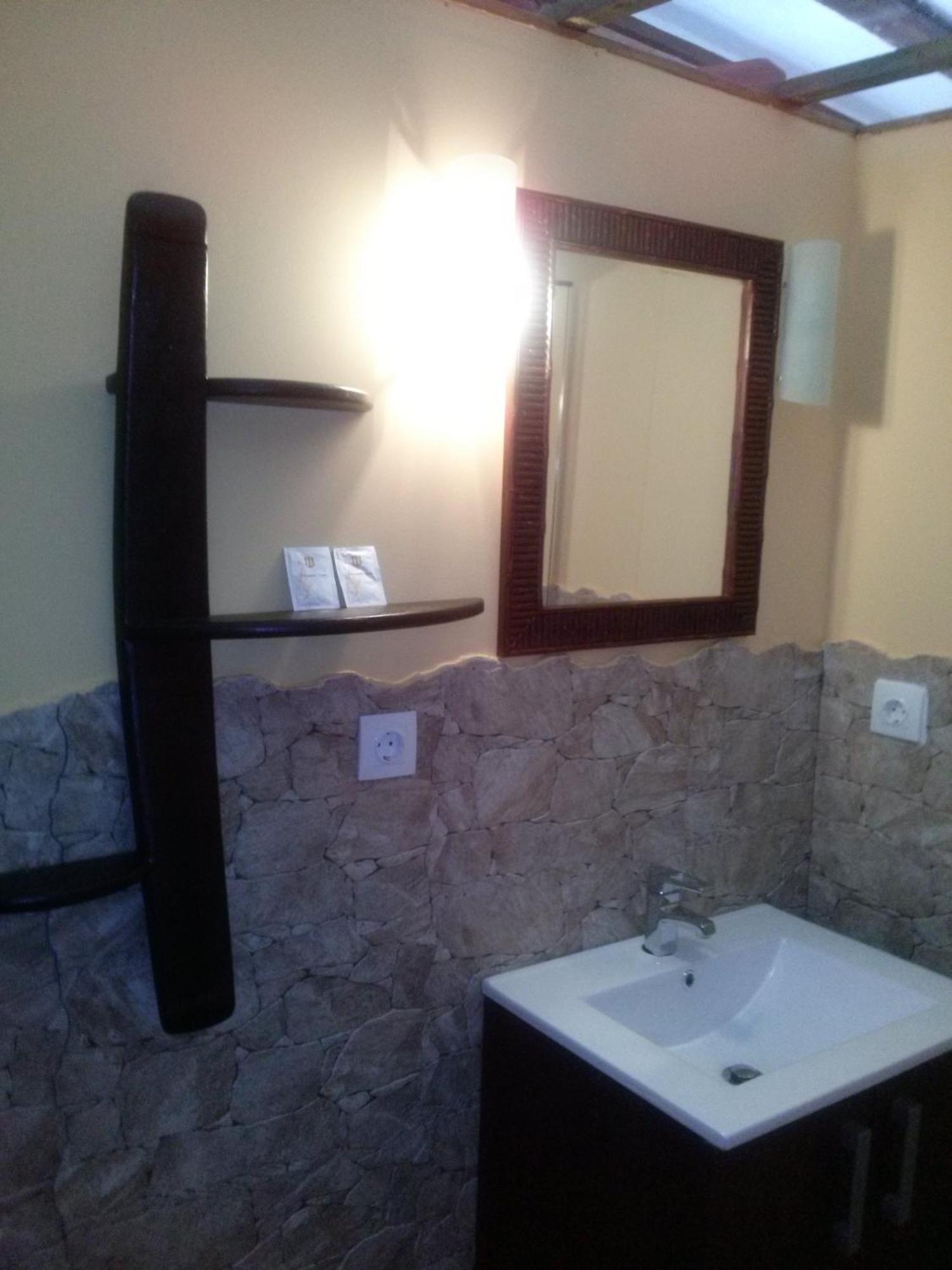 Hostal Suetxe Los Arcos Extérieur photo