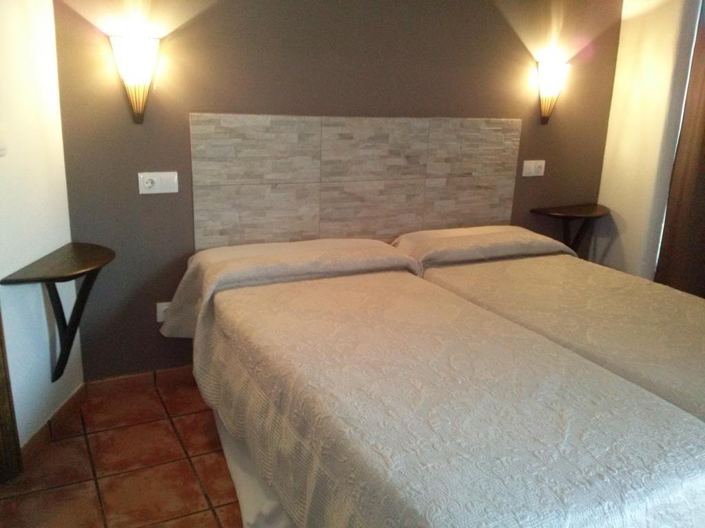 Hostal Suetxe Los Arcos Chambre photo