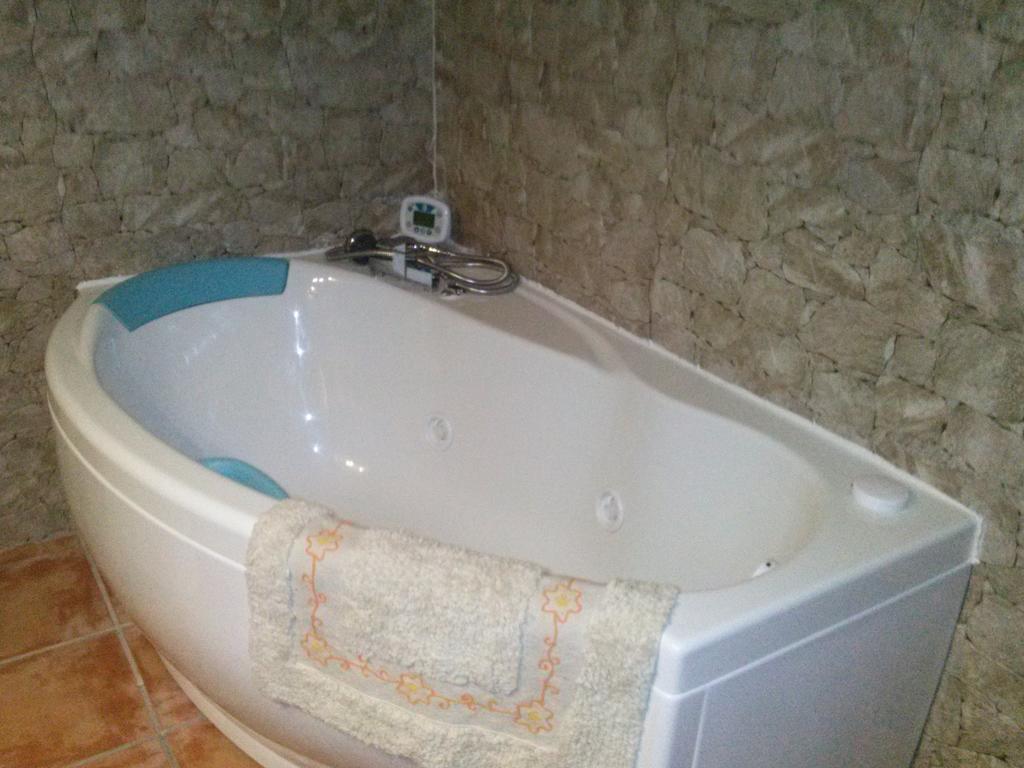 Hostal Suetxe Los Arcos Extérieur photo